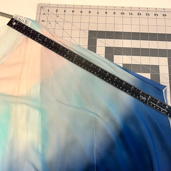 COLLEEN LOPEZ Blue & White Ombre ¾ Batwing Sequin Trim Blouse Top (Size 2X) - Picture 8 of 10